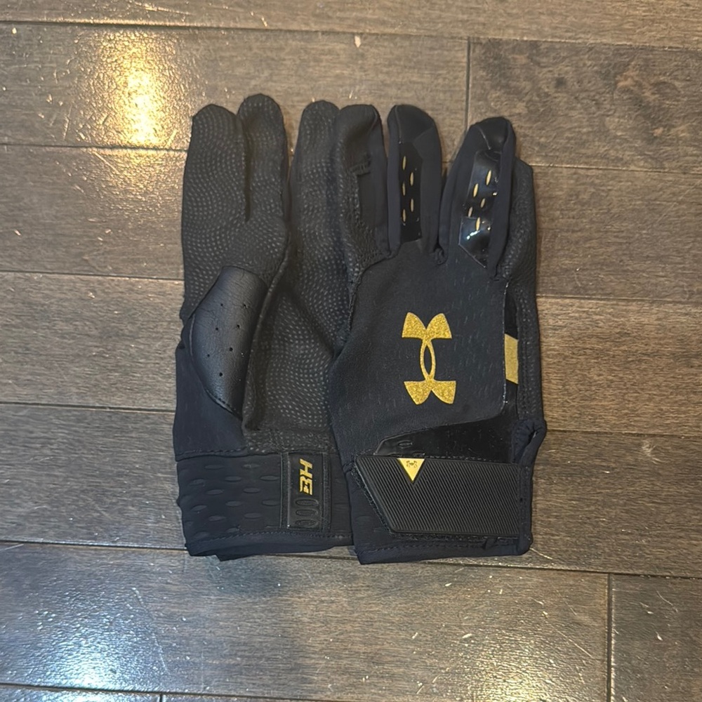 Under Armour Youth Batting Gloves